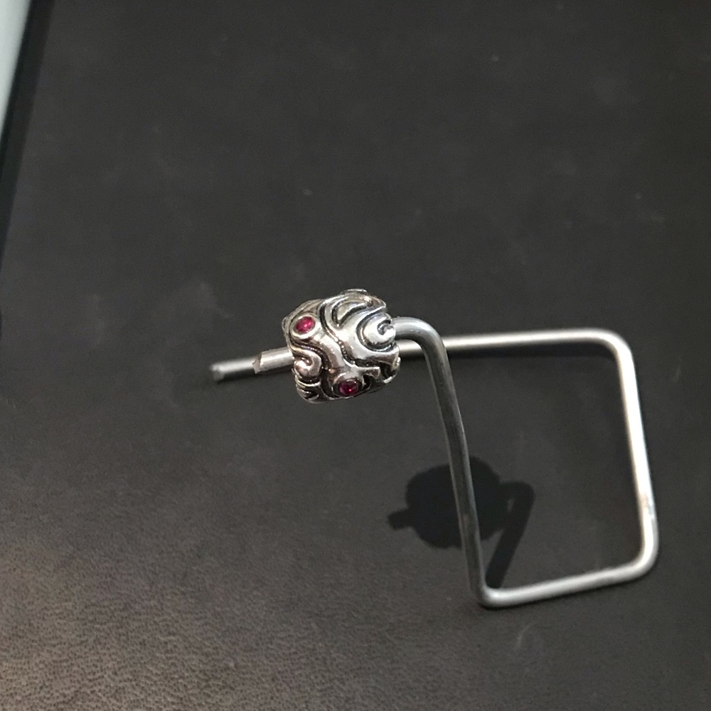 Pandora Red Daydream charm